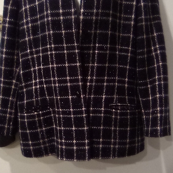 Oversized Wool Blend Vintage Plaid Blazer w/ Shimmer - Picture 4 of 11